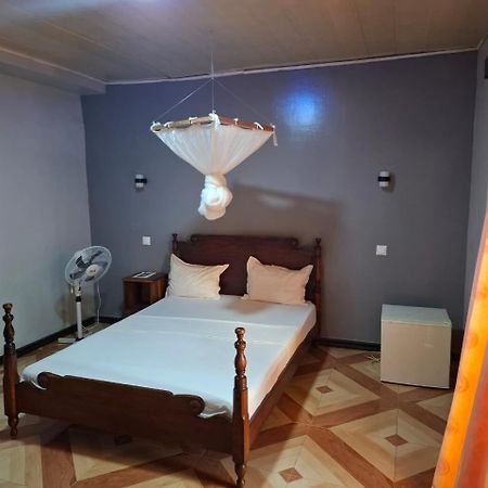 Lotus Hotel Antsiranana Екстериор снимка