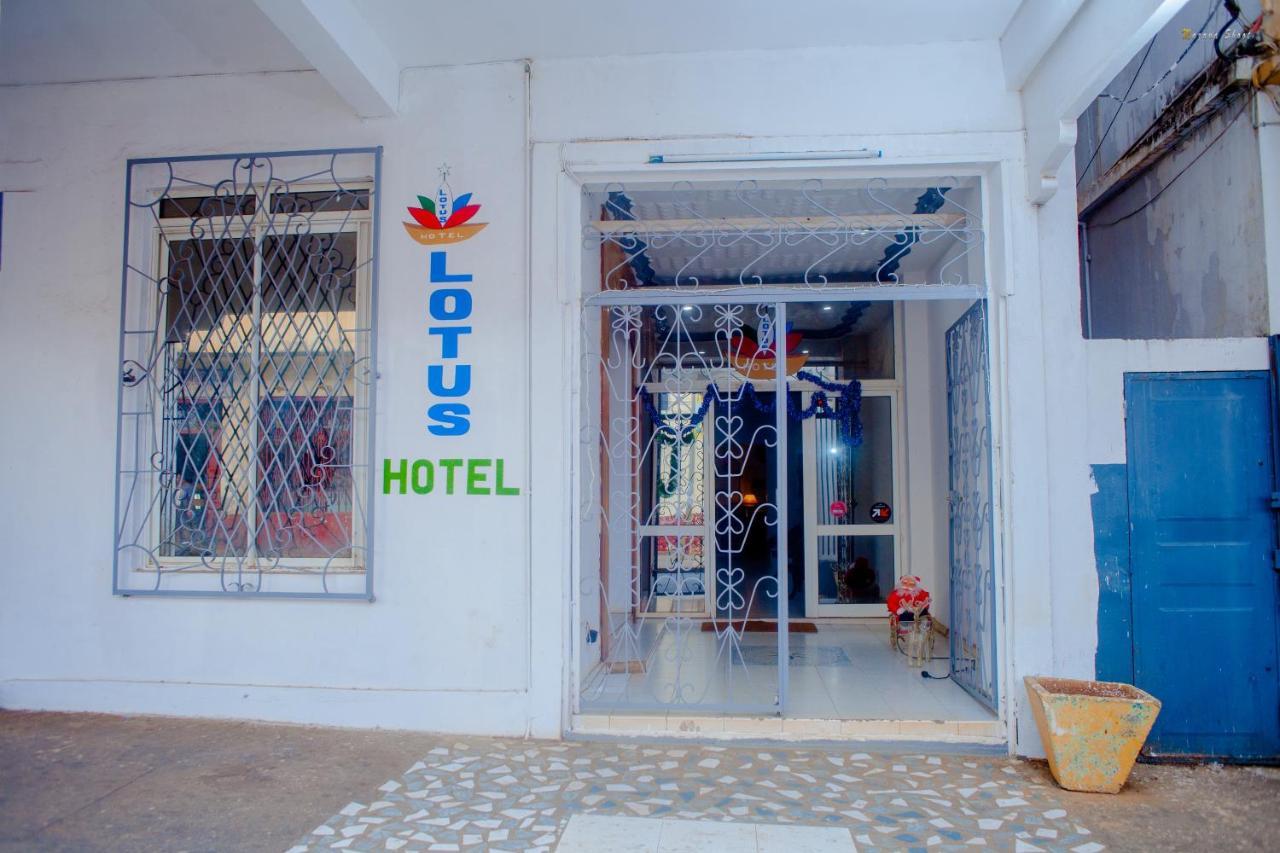 Lotus Hotel Antsiranana Екстериор снимка