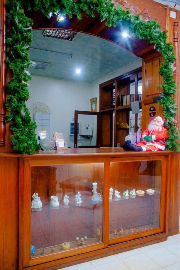 Lotus Hotel Antsiranana Екстериор снимка